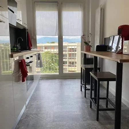 Superbe 2 Pieces Avec Piscine Apartmán
